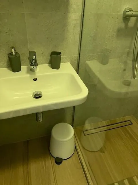 Prague Atmosphere - Modern Flat With Balcony 0*,